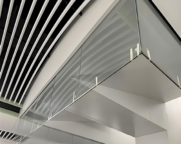 精河玻璃精河挡烟垂壁