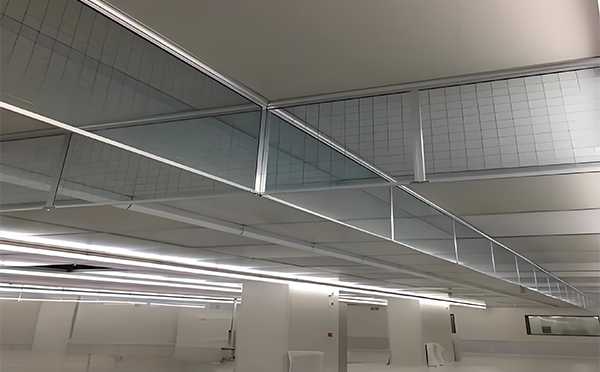 精河玻璃挡烟垂壁