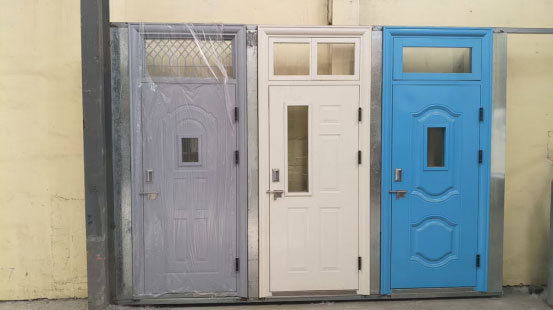 精河学校教室门 精河学校教室门