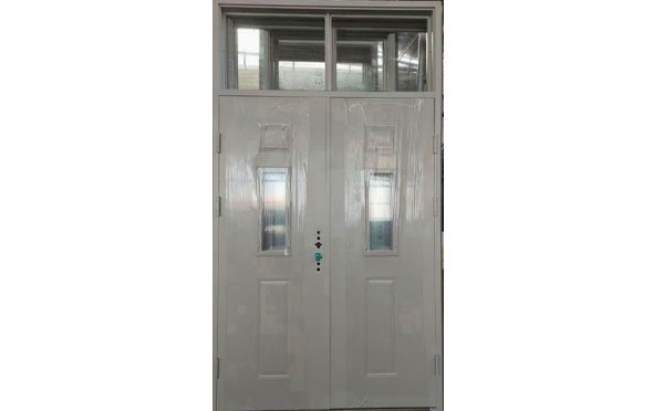 精河学校教室门