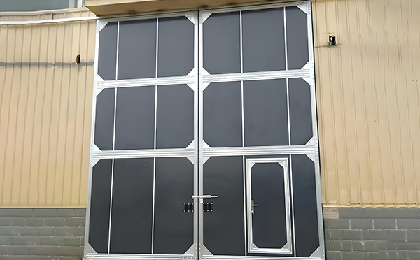 厂房精河工业门选择与维护全解析：提升效率与安全的关键要素