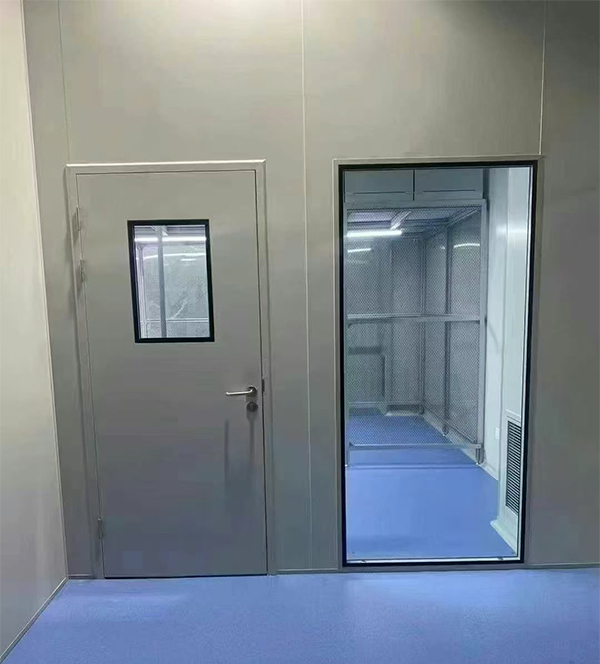 学校教学楼完成精河防火门标准化安装