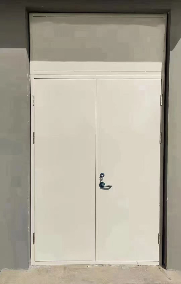 展览馆项目完成大跨度精河防火门安装